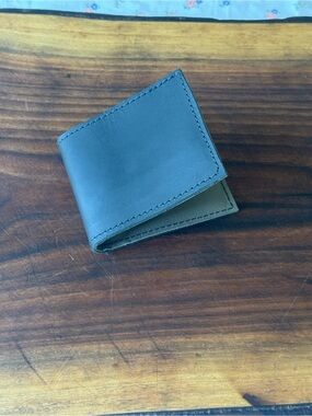 Mens Handmade Bi-fold Wallet